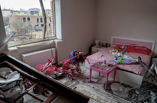 A child’s bedroom destroyed by Russian troops in Irpen, 2022 / Alex Lurie
