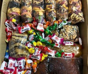 Long-shelf-life sweets for soldiers on the front line